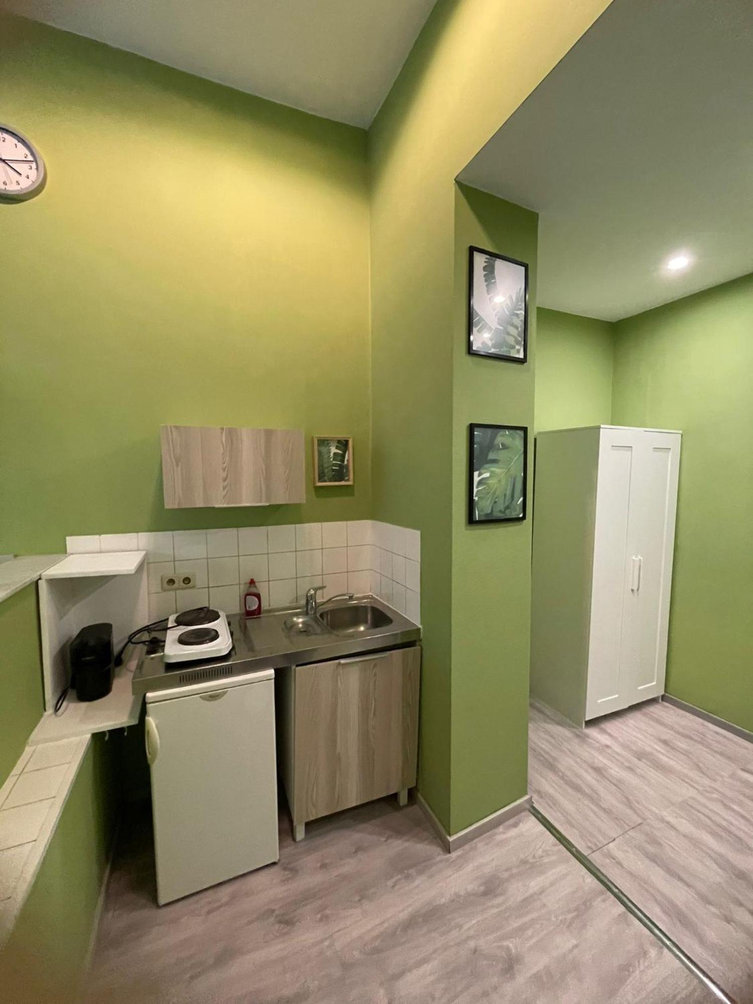 European District Hostel ブリュッセル エクステリア 写真