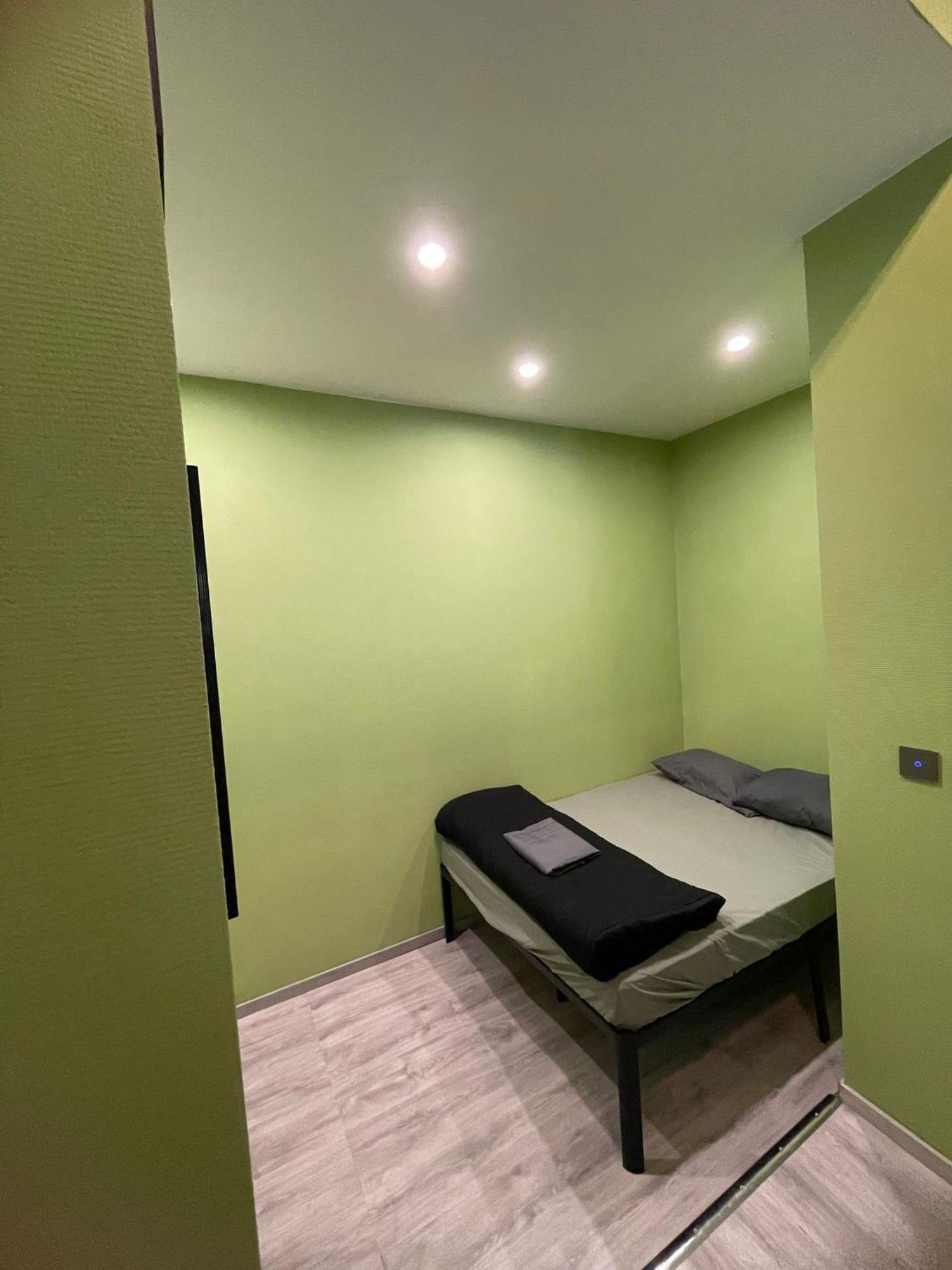 European District Hostel ブリュッセル エクステリア 写真