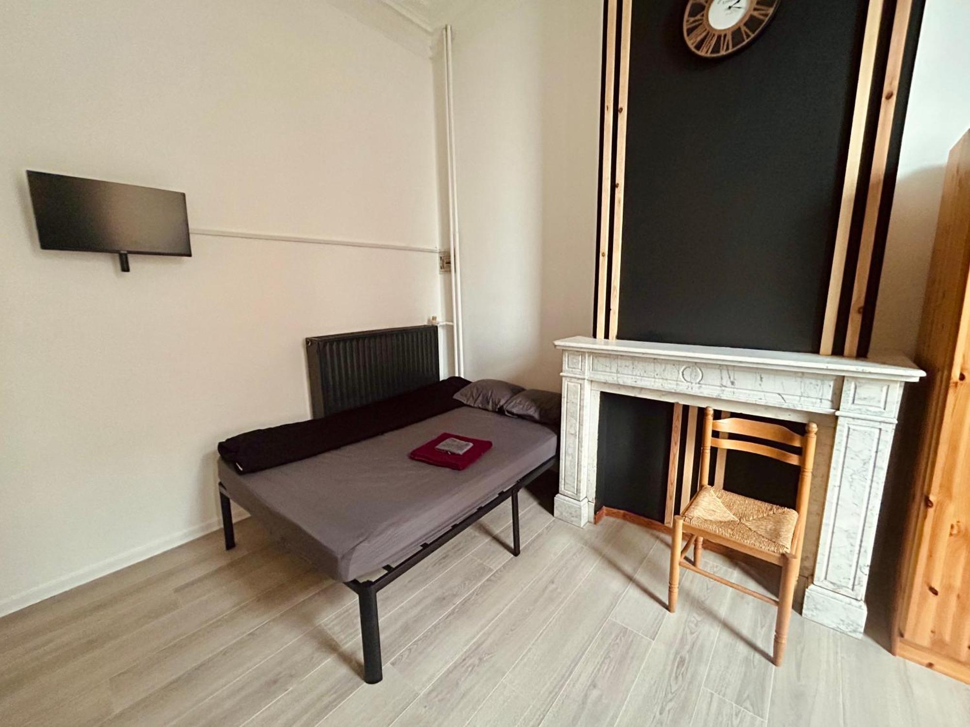 European District Hostel ブリュッセル エクステリア 写真