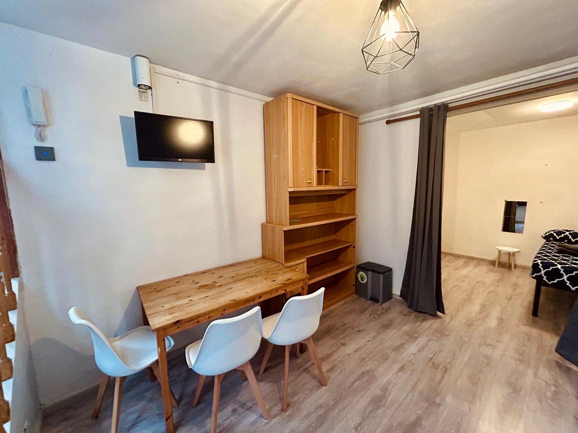 European District Hostel ブリュッセル エクステリア 写真
