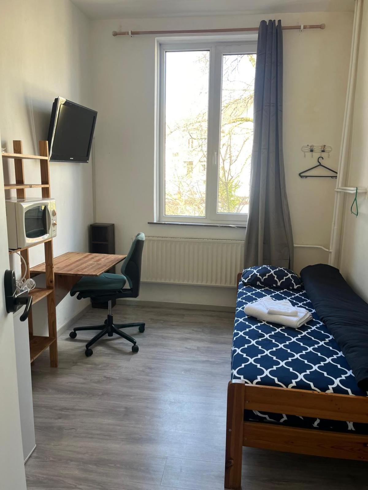 European District Hostel ブリュッセル エクステリア 写真