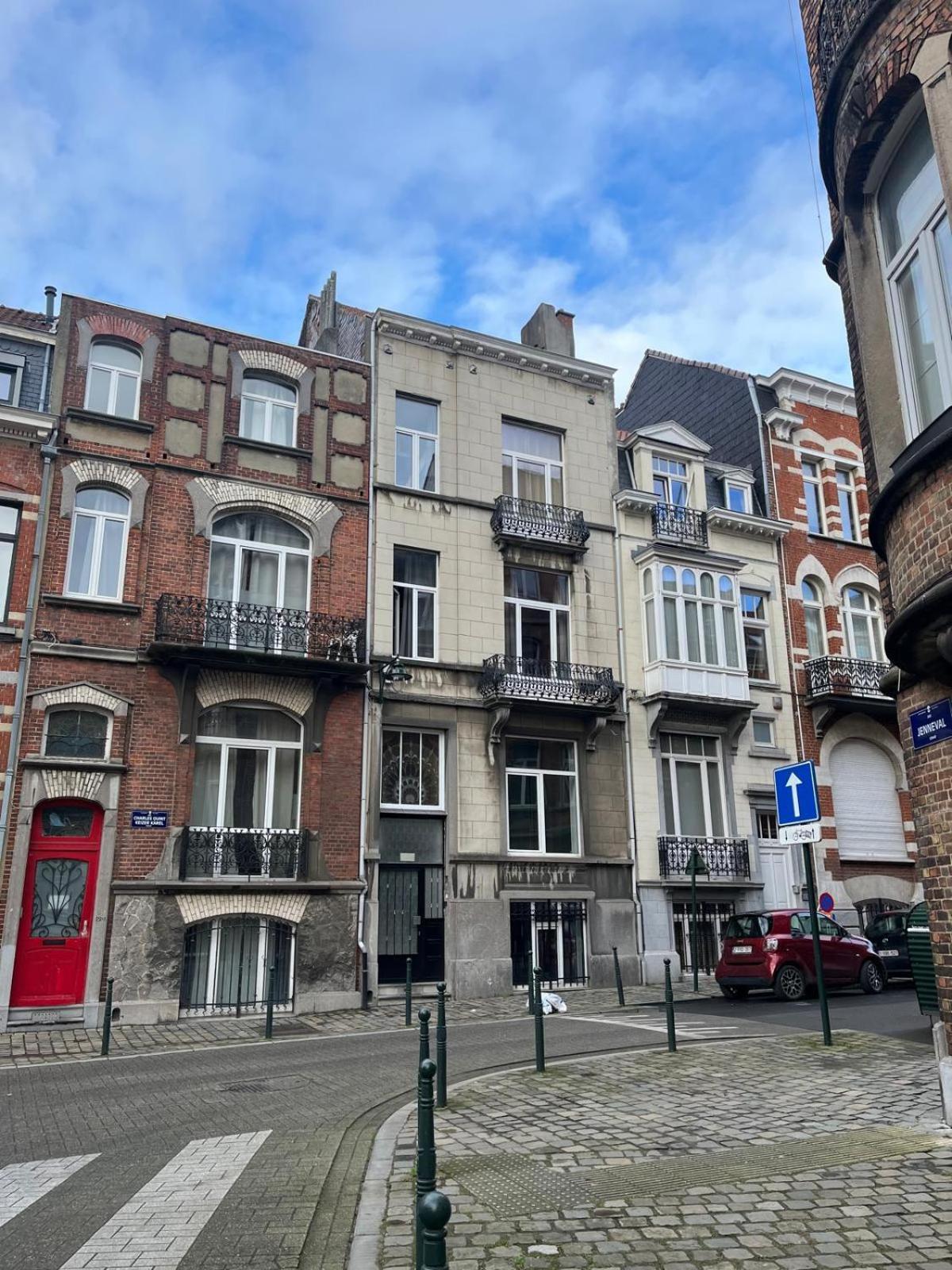 European District Hostel ブリュッセル エクステリア 写真